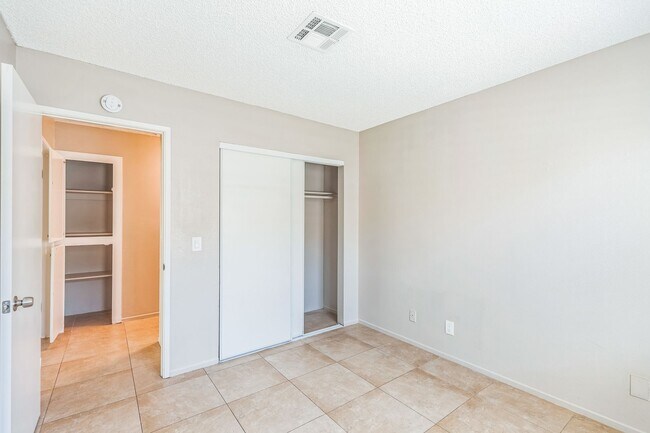 Building Photo - 31635 Avenida Maravilla