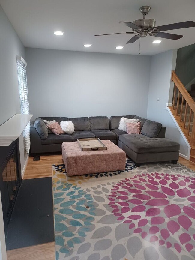 Building Photo - 8028 Valleys Crest Ct