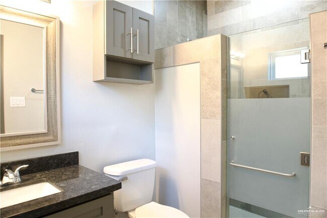 Building Photo - 16 Teague Ave