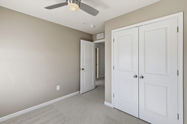 Building Photo - 1137 Red Hawk Way