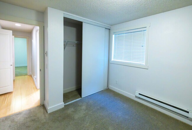 Building Photo - 15238 SE 43rd Ct