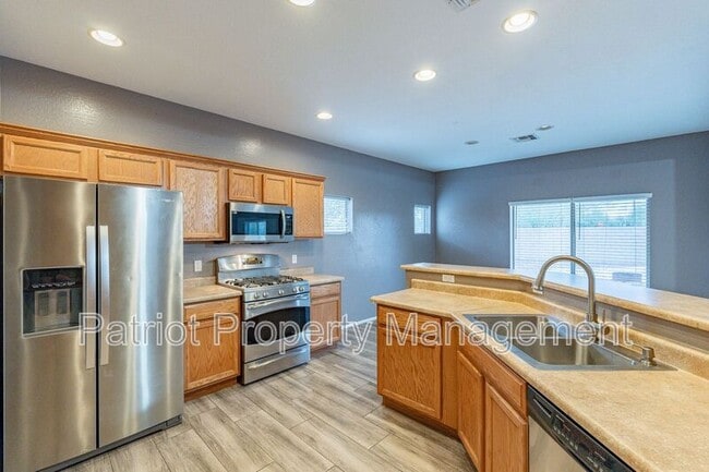 Building Photo - 42509 N 45th Dr