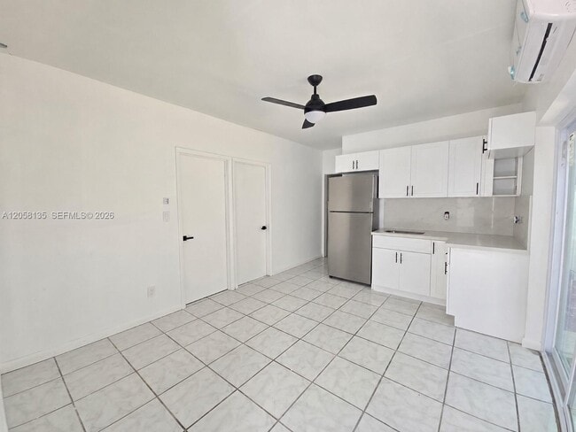 Building Photo - 8404 SW 102nd Pl