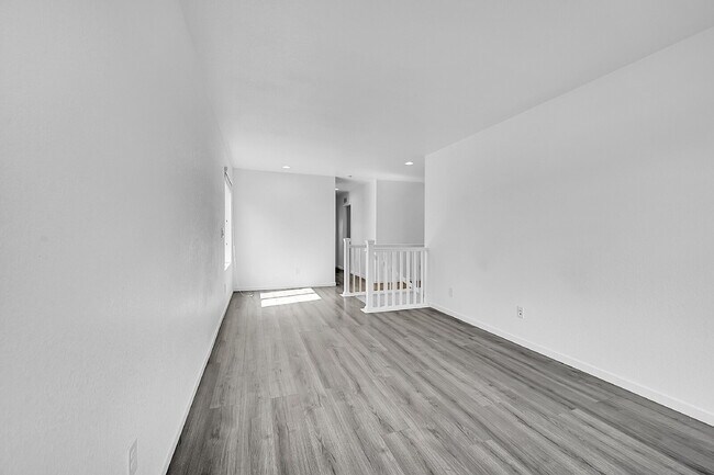 Building Photo - $3,125.00 - 4 Bedroom, 3.5 Bathroom, Singl...