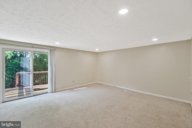 Building Photo - 7459 Aspenpark Rd