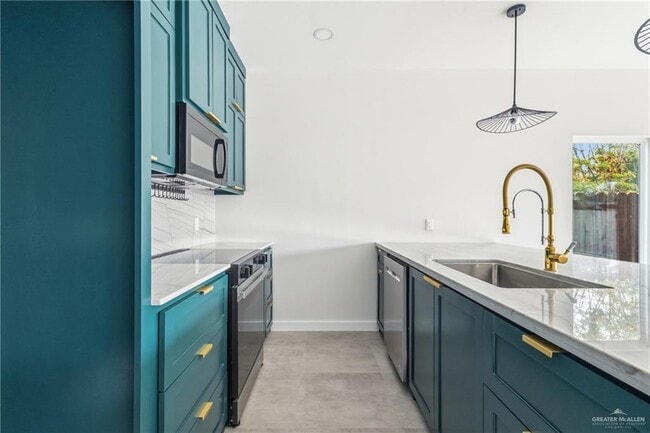 Building Photo - 14 Bicentennial Blvd