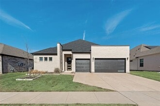 Building Photo - 253 Coyote Creek Dr