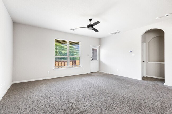 Building Photo - 4 Bedroom/2.5 Bathroom Home in the Hidden Canyons at Texas Research Park Subdivison