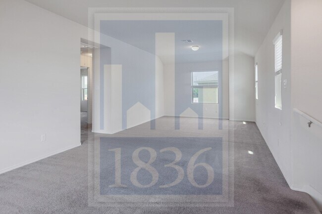 Building Photo - 1040 Chad Lp
