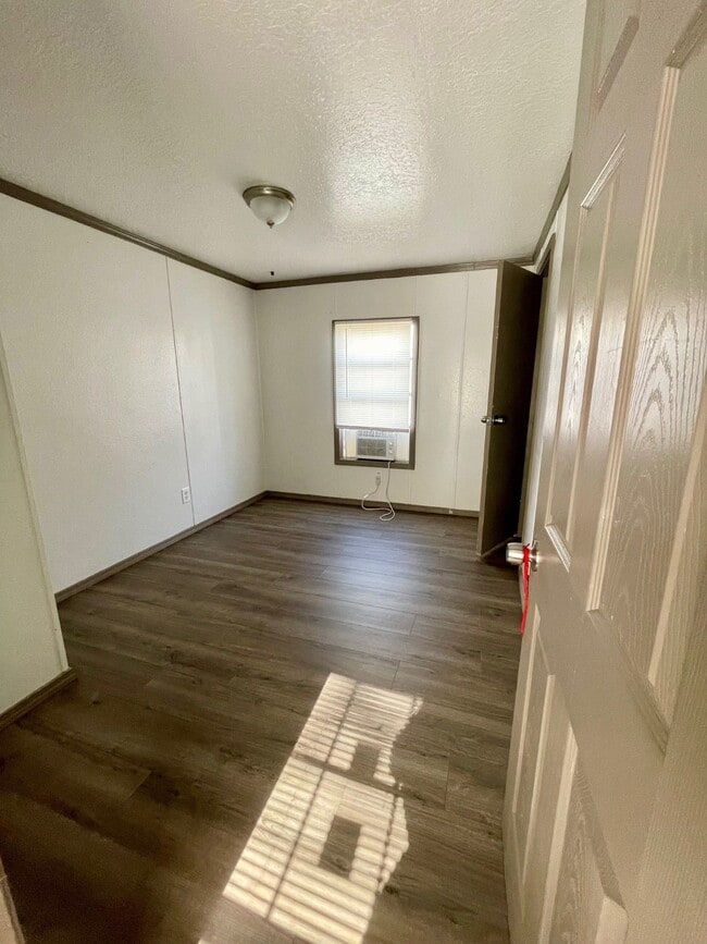 Building Photo - 21430 Dunn