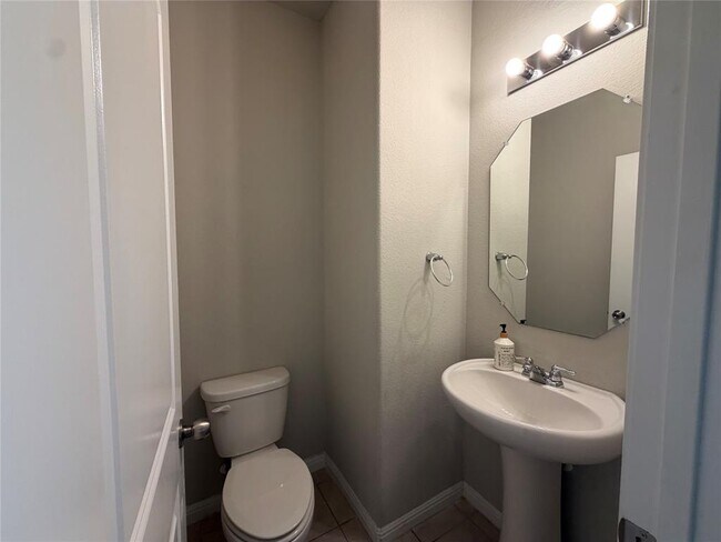 Building Photo - 11106 Bruneau Trail