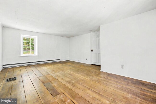 Building Photo - 210 Westtown Way