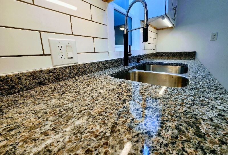 Primary Photo - 4 Bromley Ave