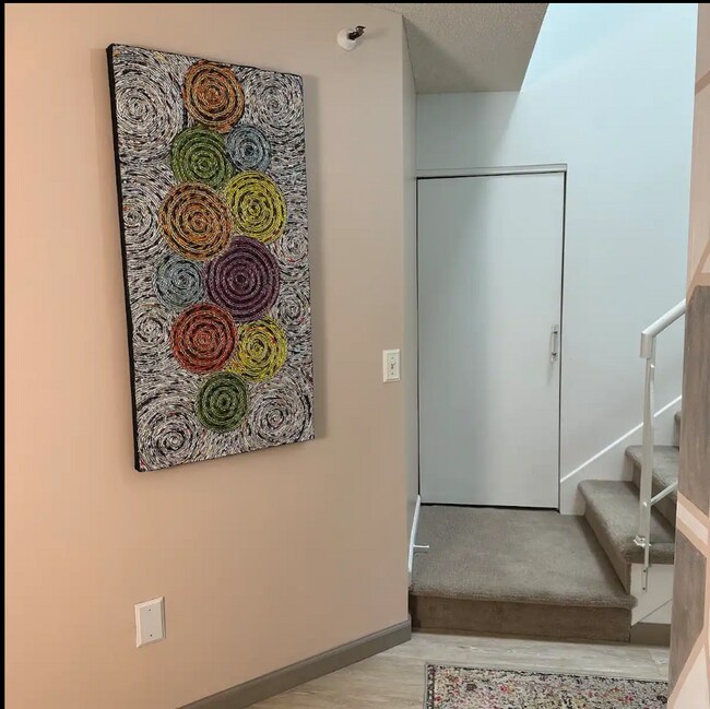 Building Photo - 7614 York Ave S