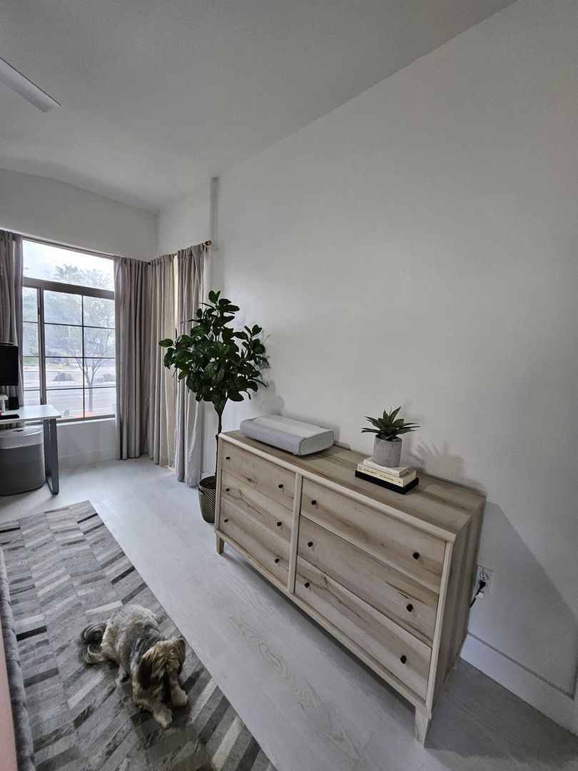 Building Photo - 1350 S Greenfield Rd