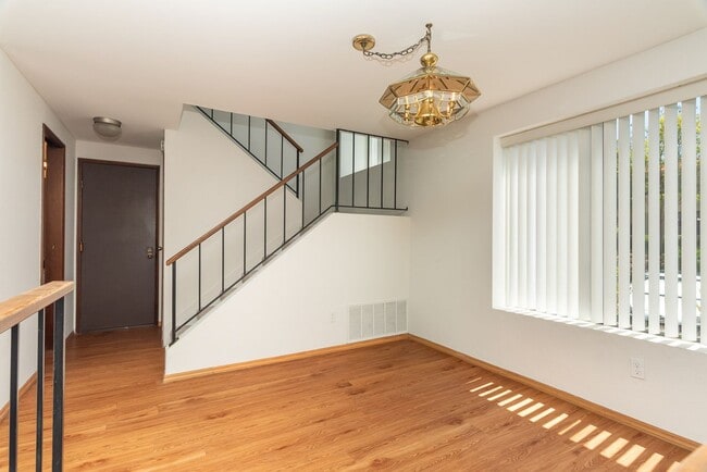 Building Photo - Beautiful 3 bedroom 2.5 bath townhouse across the street from Lake Murray