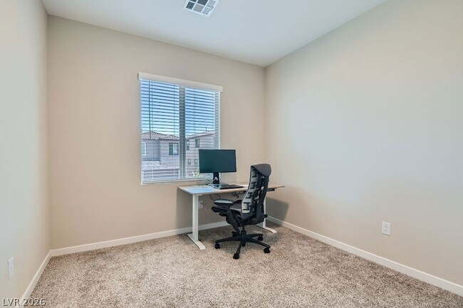 Building Photo - 11604 Desert Hollow Avenue