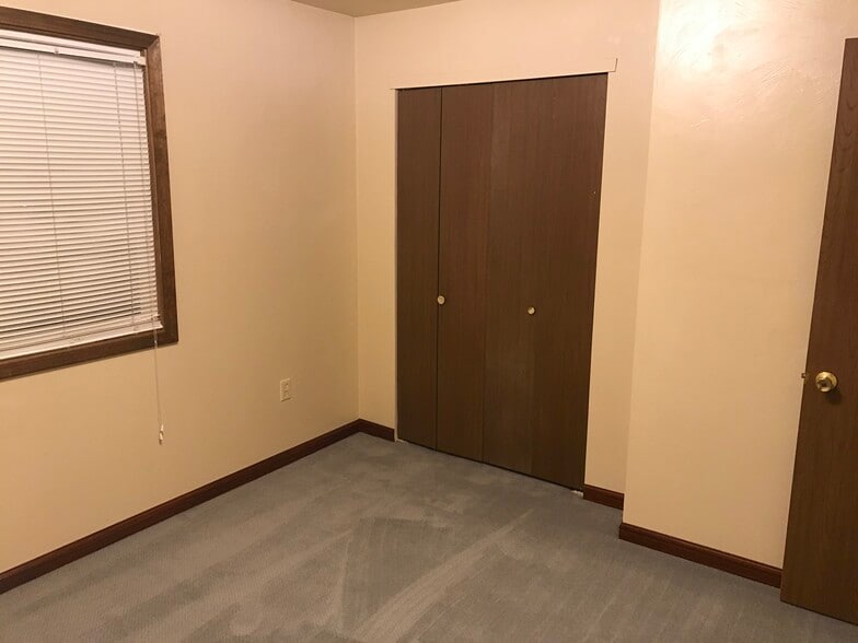 Building Photo - 1318 E 38th St