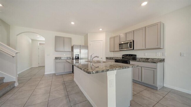 Building Photo - 12732 Lateral Root Dr