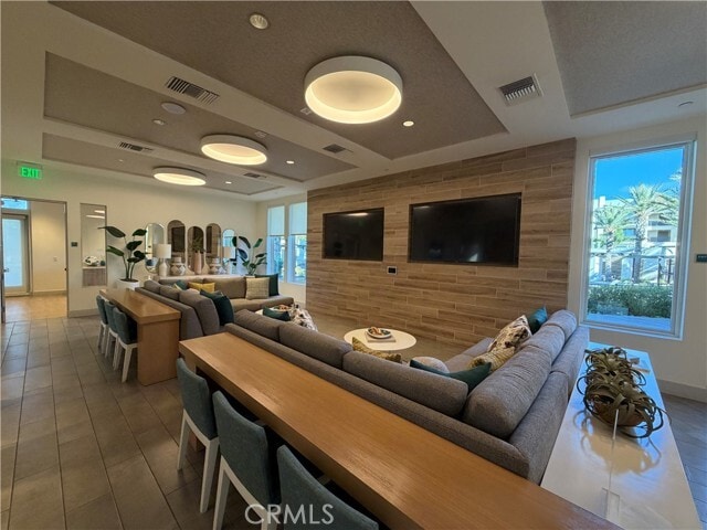 Building Photo - 11053 Momentum Dr