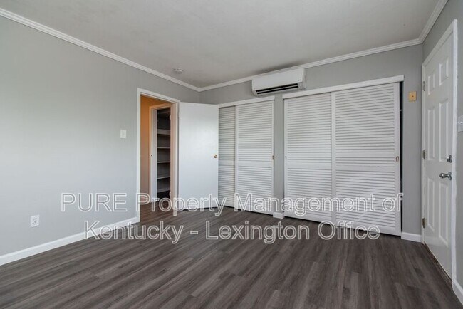 Building Photo - 1685 Alexandria Dr