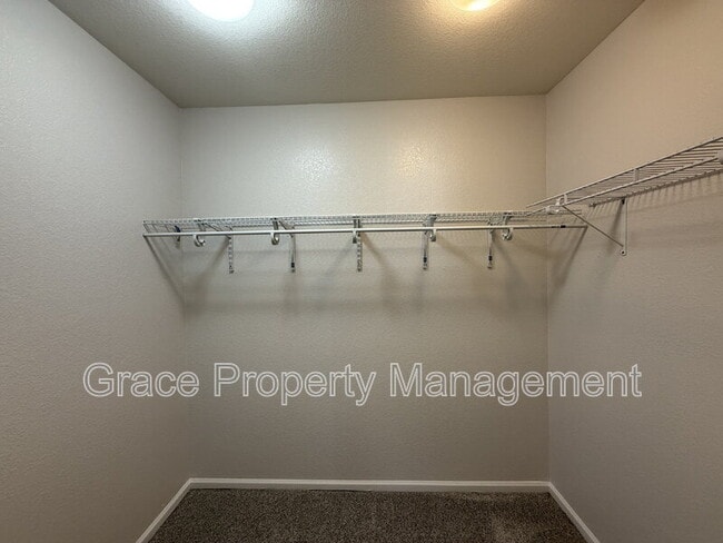 Building Photo - 9378 Garfield Way