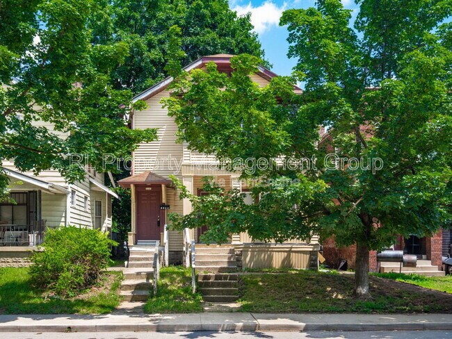 Building Photo - 1168 E Whittier St