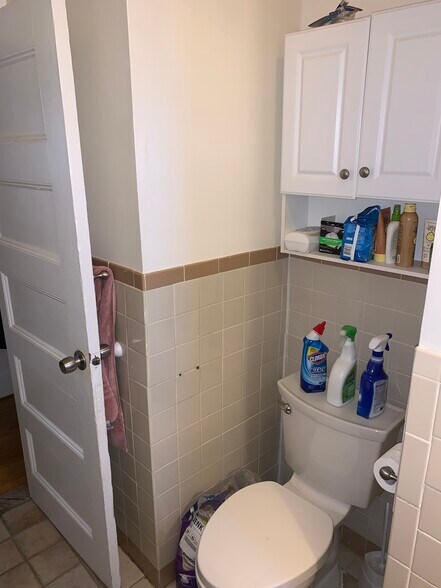 Building Photo - 39 Farquhar St