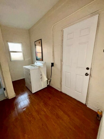 Building Photo - 4314 Silver Star Rd