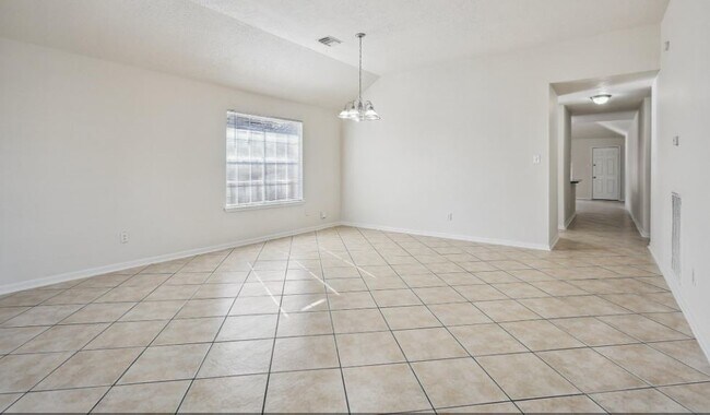 Building Photo - 9423 Rippling Fields Dr