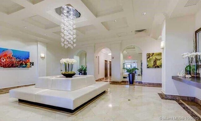 Building Photo - 7330 Ocean Terrace