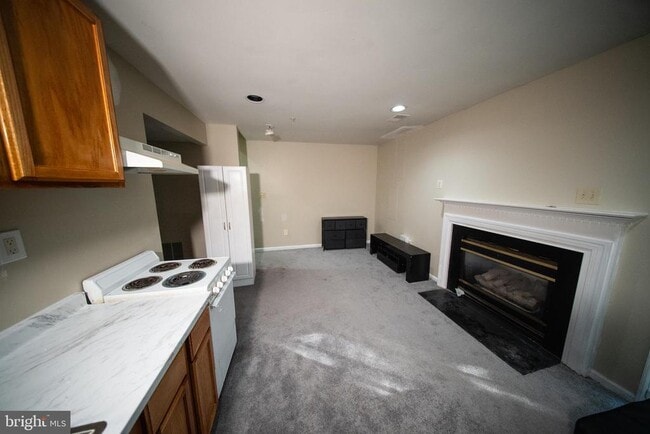 Building Photo - 853 Faraway Ct