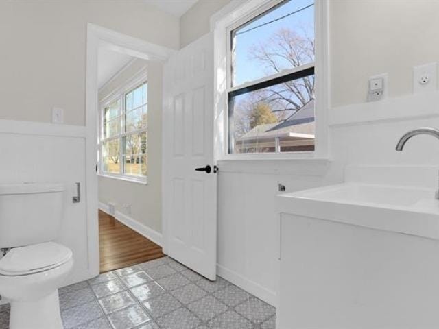 Building Photo - 4955 Walnut Grove Rd