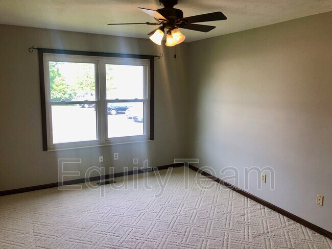 Building Photo - 7404 Timberview Dr