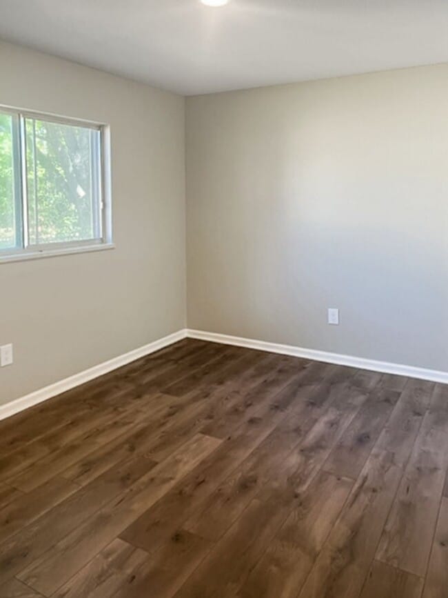 Building Photo - 1800 Fairlane--Coming Soon!