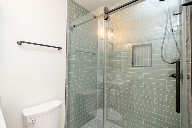 Building Photo - Beautifully New Built 2 Bed/1 Bath Home In...