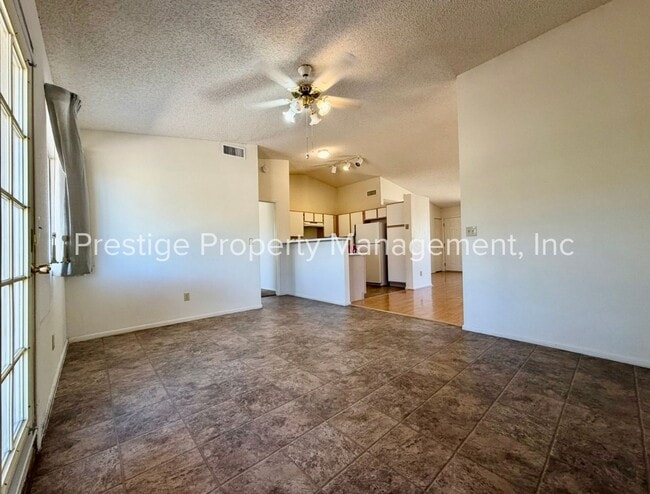 Building Photo - ***RENT SPECIAL*** 3/2 Beautiful Rita Ranch Home With Open Design!!!