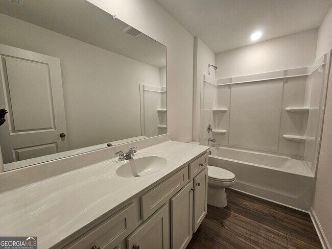 Building Photo - 285 Red Dragon Dr