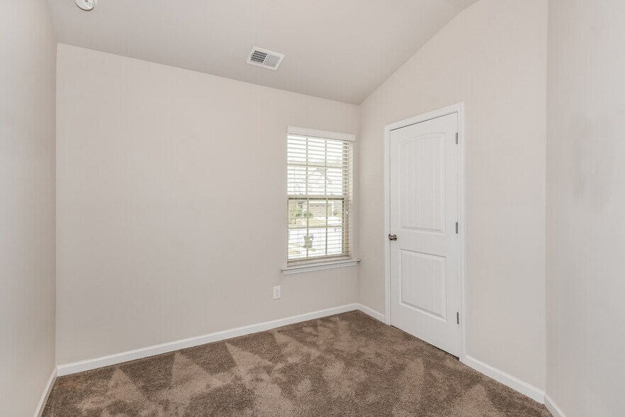 Building Photo - 37 Samuel Way