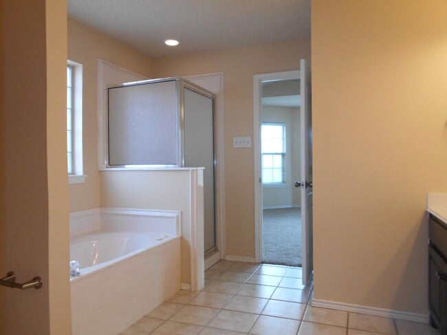 Building Photo - 6513 91st St