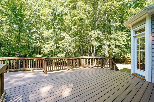 Building Photo - 2304 Knoll Ridge Ln