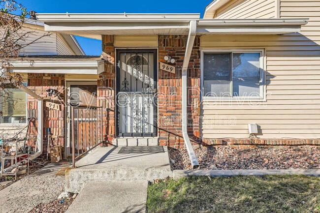 Building Photo - 969 S Miller Way