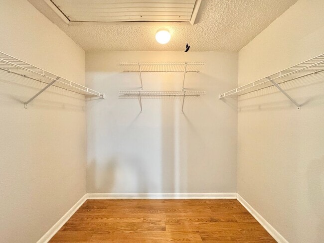Building Photo - Winter Ridge Condo - Lake Views of Lake Co...