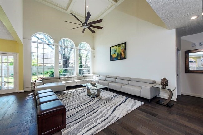 Building Photo - 14111 Manderly Dr