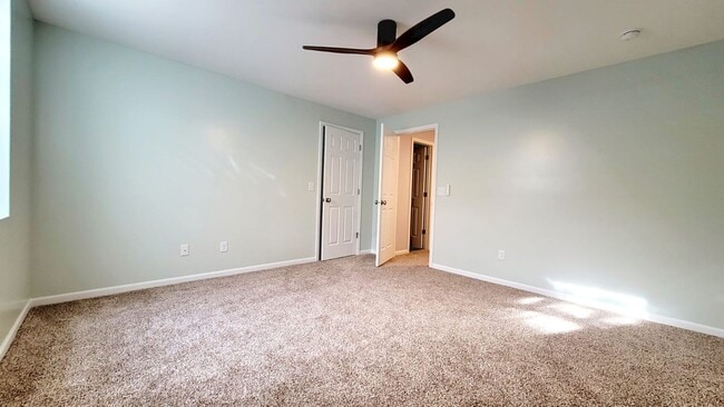 Building Photo - 1533 Tall Grass Prairie Dr