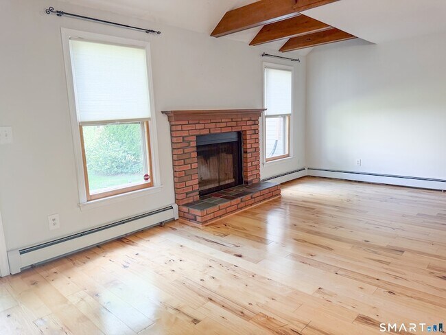 Building Photo - 34 Butternut Ln
