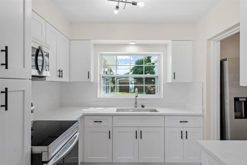 Building Photo - 5916 Gulfport Blvd S