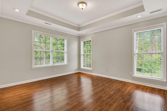 Building Photo - 3064 Igou Crossing Dr