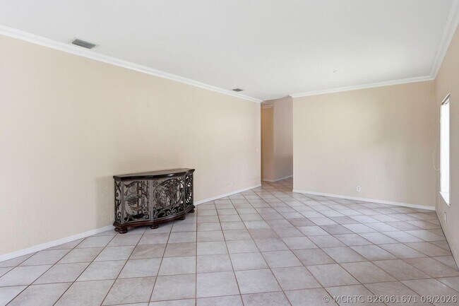 Building Photo - 1343 SW 44th Terrace