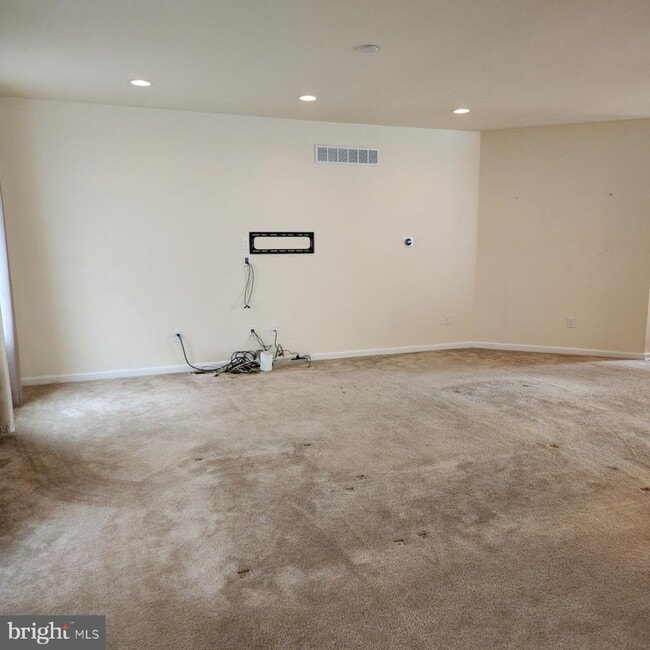 Building Photo - 123 Lorraine Dr